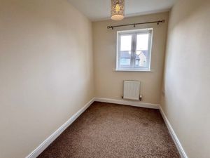 third bedroom- click for photo gallery